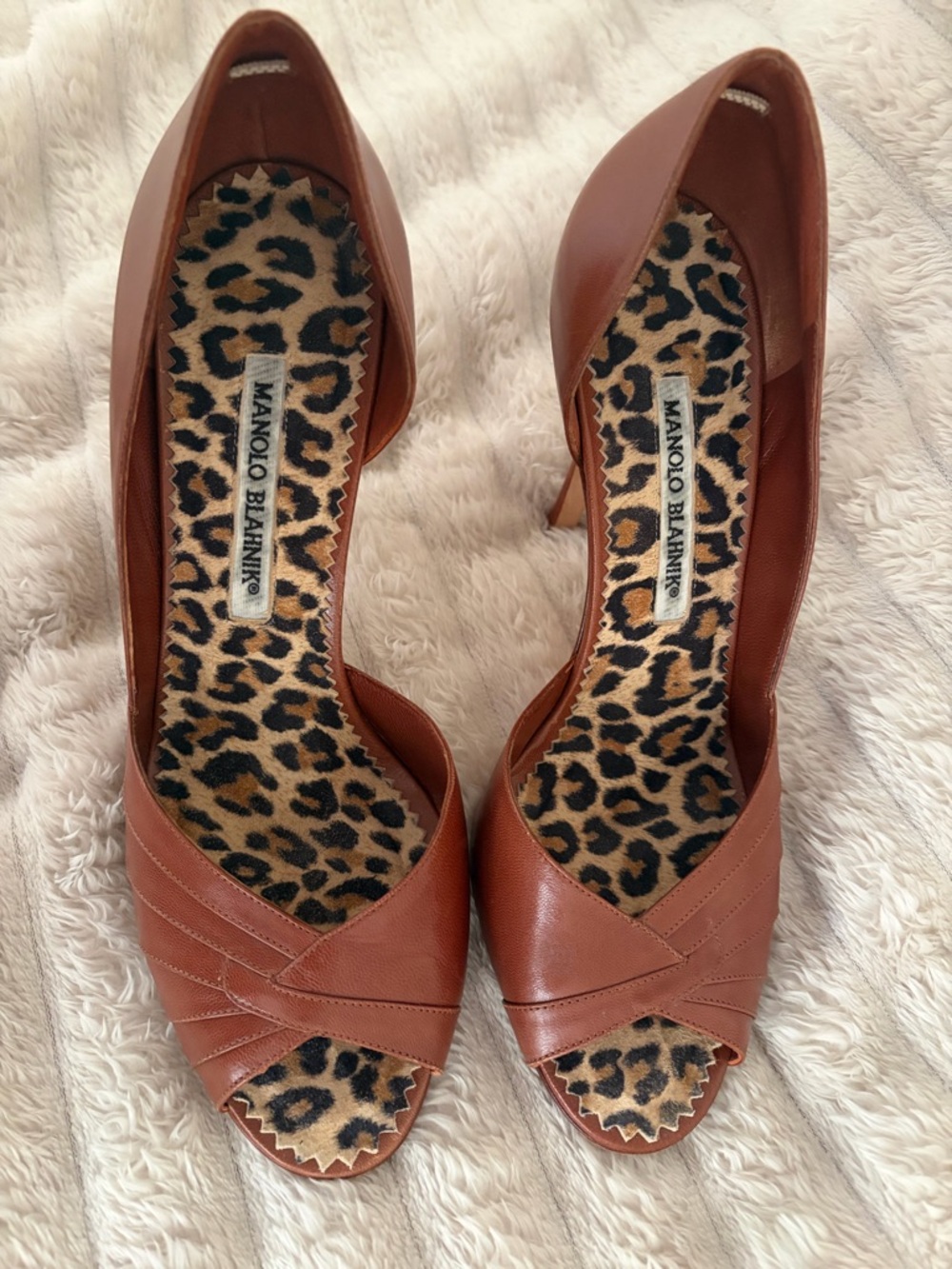 Manolo Blahnik Brown Leather Peep-Toe Heels with Leopard Lining - Picture 4 of 5